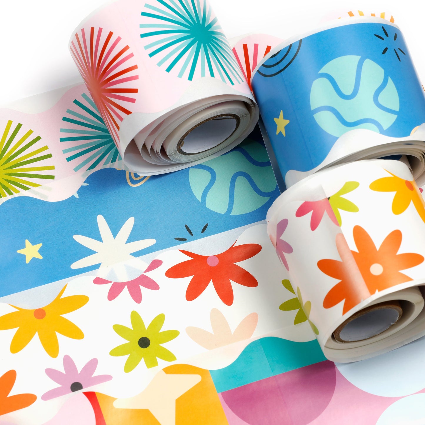 Image of Applying Bulletin Border Stickers for Decorations | Caption-Applying Bulletin Border Stickers for Decorations